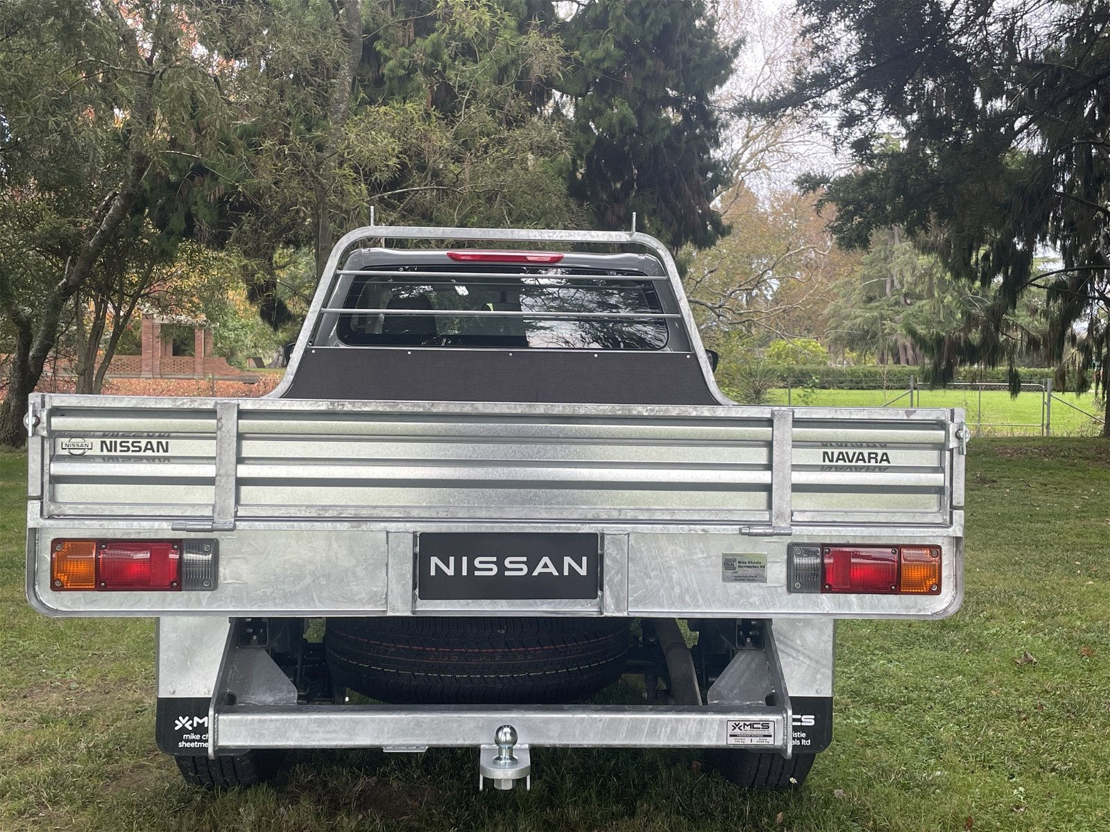 2024 Nissan Navara SL Flat Deck