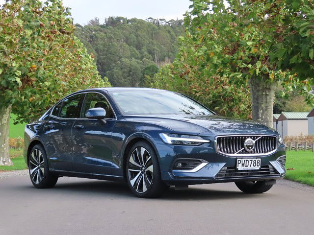 2023 Volvo S60 B5 AWD Ultimate Bright