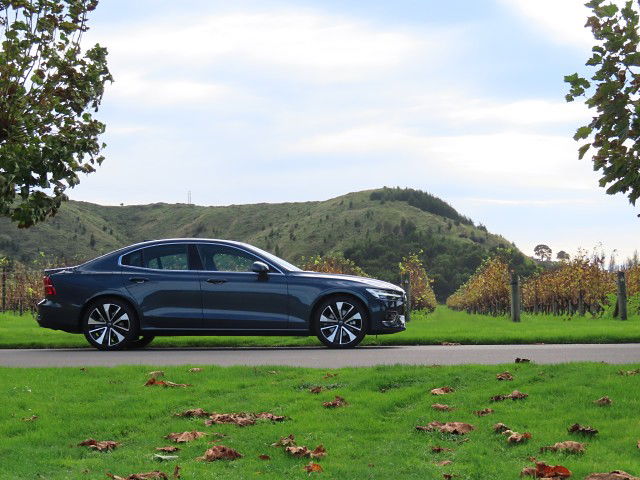 2023 Volvo S60 B5 AWD Ultimate Bright
