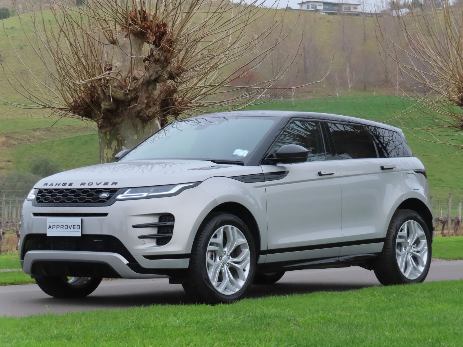 2023 Land Rover Range Rover Evoque P300e R-dynamic Se $109,990 