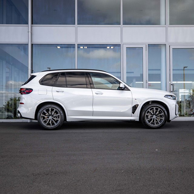 2025 BMW X5 30D M Sport Innovations