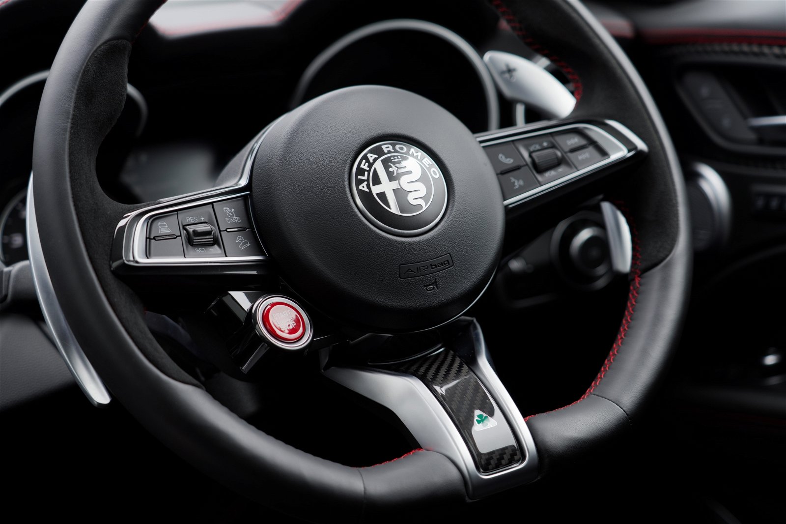 2024 Alfa Romeo Stelvio Quadrifoglio 2.9P AWD 8A 5Dr