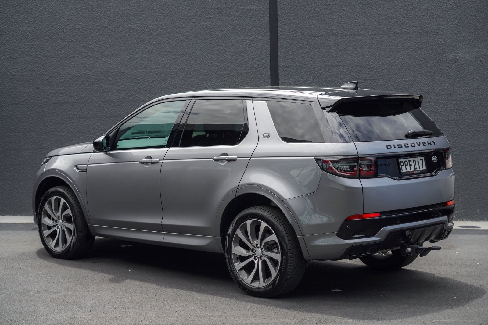 2022 Land Rover Discovery Sport P250 R-Dynamic SE 2.0P 9A 5Dr Wagon