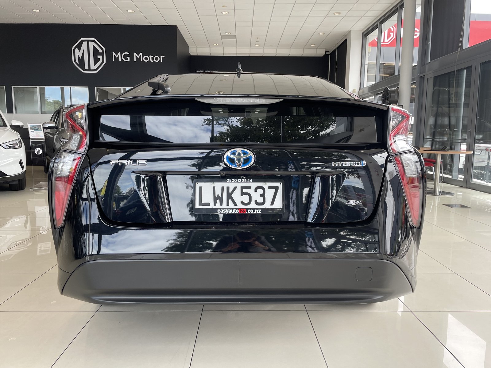 2019 Toyota Prius Sx 1.8Ph/Cvt/ HYBRID