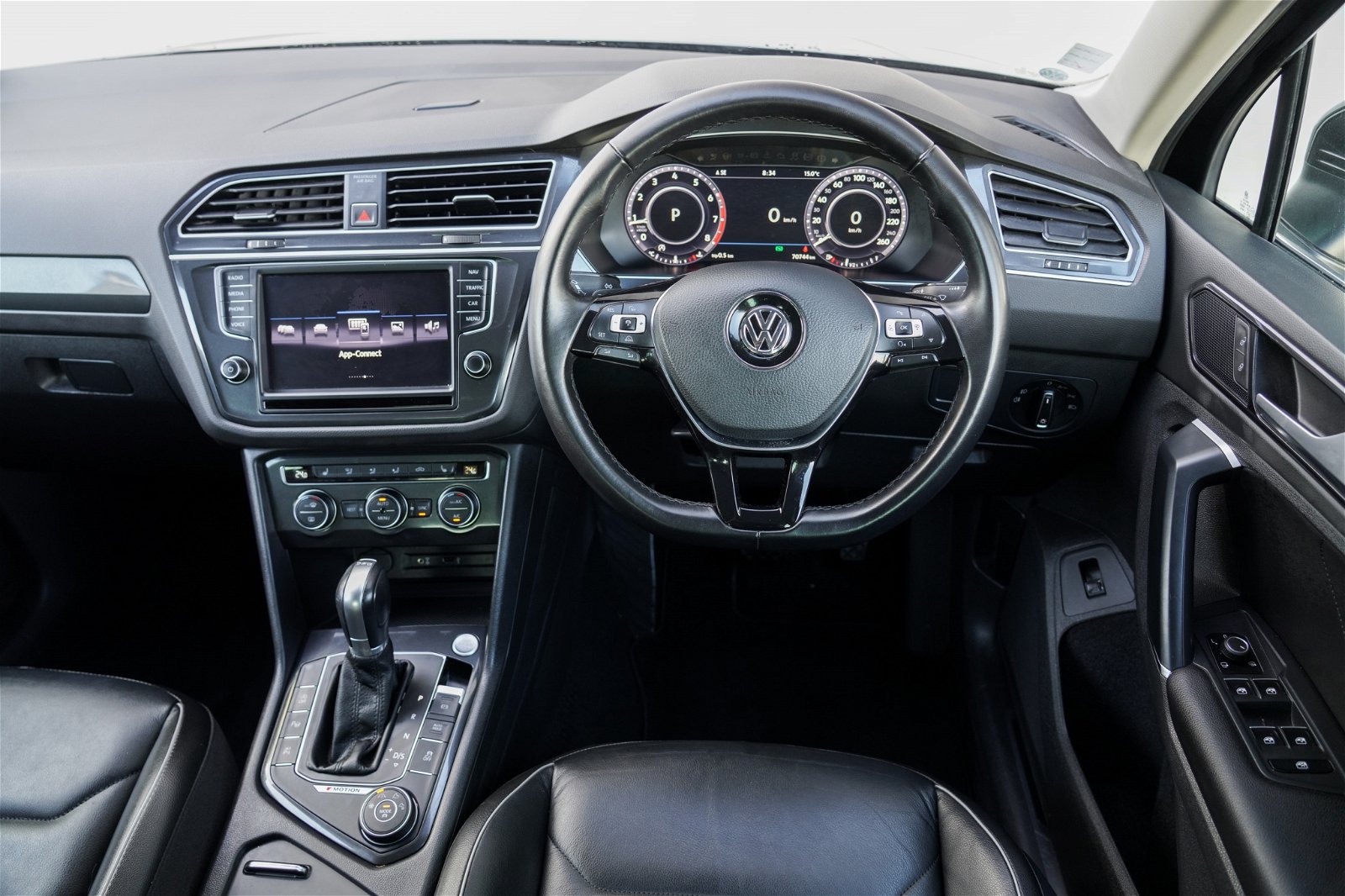 2016 Volkswagen Tiguan 2.0PT/7AT