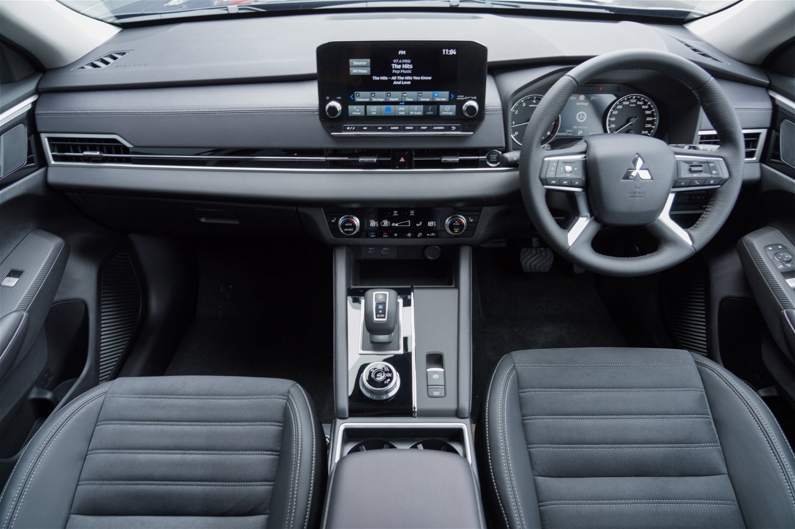 2024 Mitsubishi Outlander XLS 2.5 PETROL 7 SEAT 2WD SUV