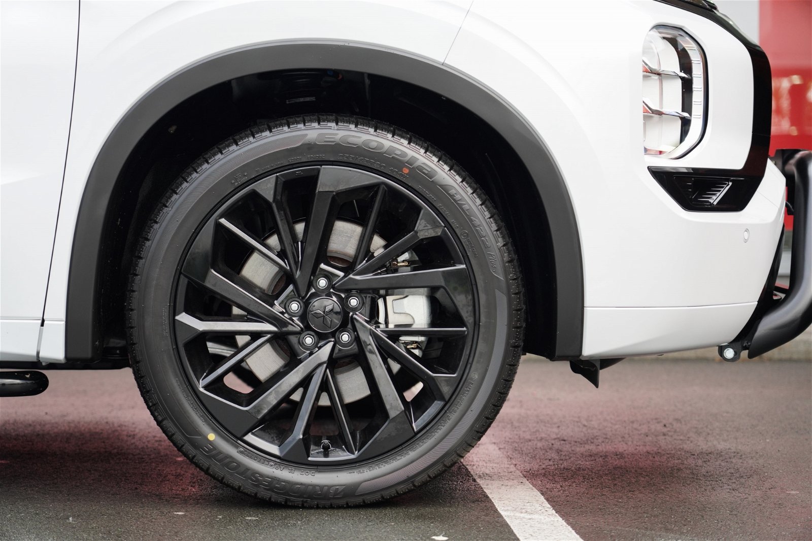 2024 Mitsubishi Outlander VRX 2.5P 2WD 7 SEAT SUV - BLACK OUT