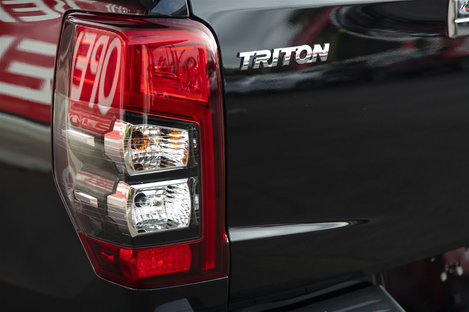 2024 Mitsubishi Triton VRX 4WD 2.4 DIESEL TURBO UTE