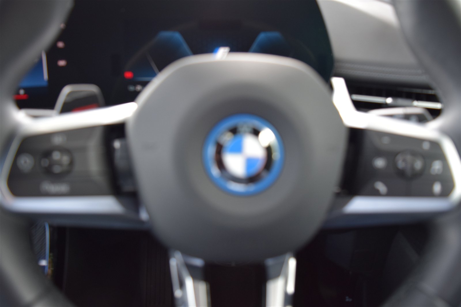 2022 BMW iX1 xDRIVE30 M Sport