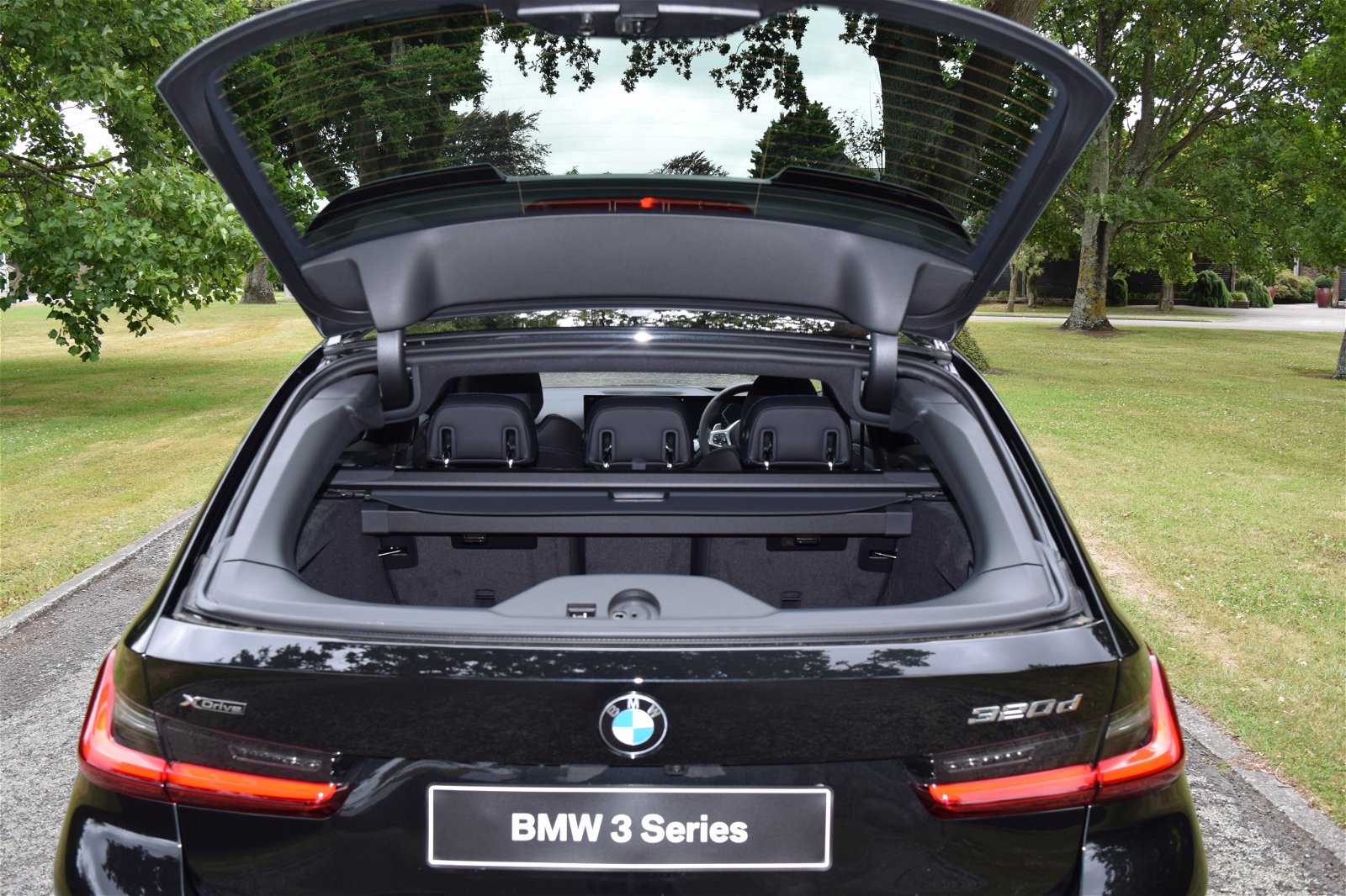 2023 BMW 320d xDrive M Sport + Innovations