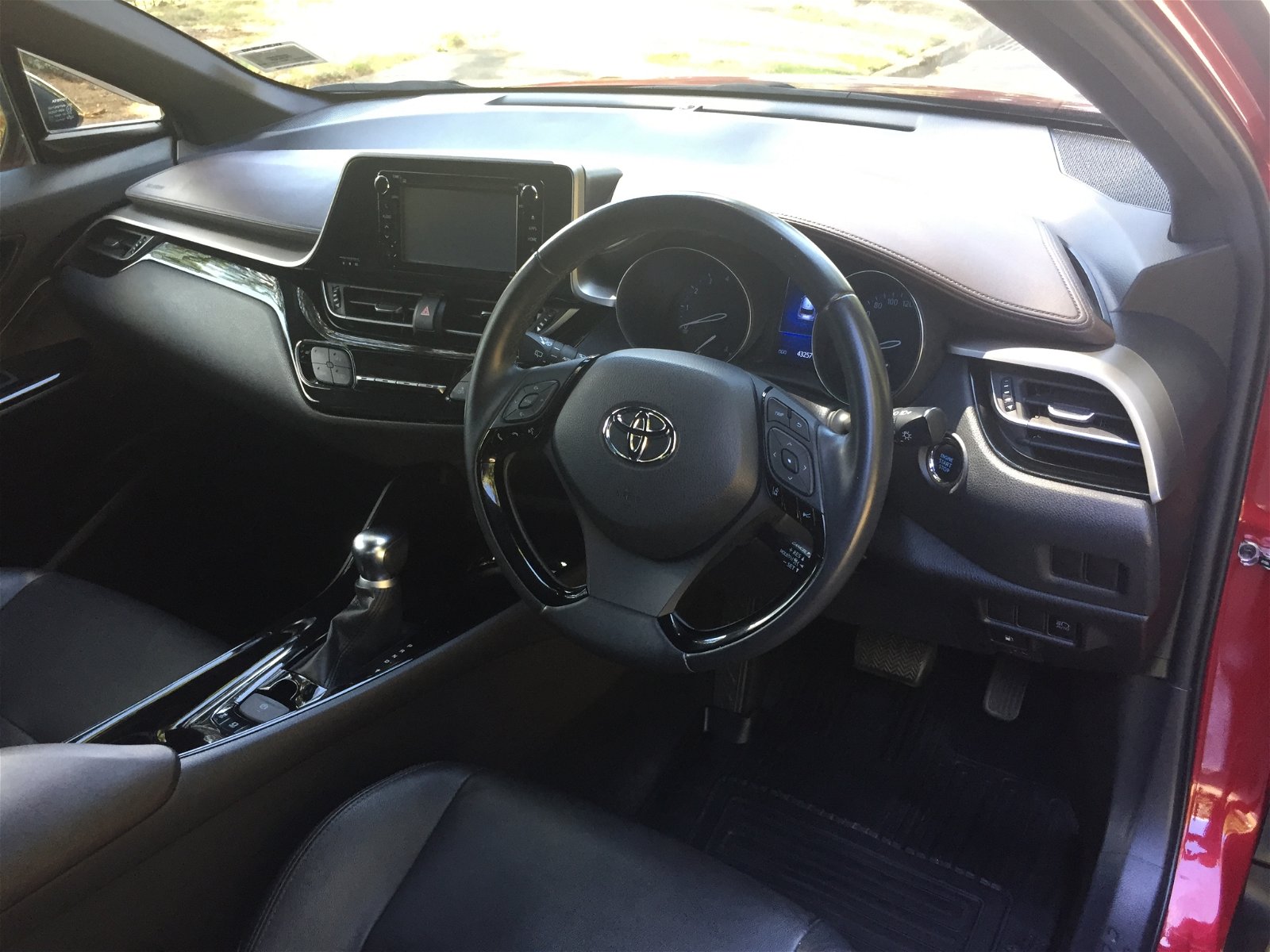 2019 Toyota C-HR LIMITED AWD 1.2L TURBO