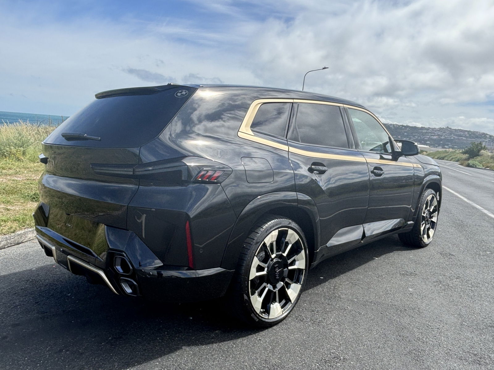 2025 BMW XM PHEV 303,700 BMW NZ