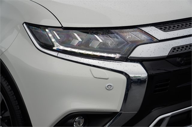2021 Mitsubishi Outlander VRX 2.4P 4WD
