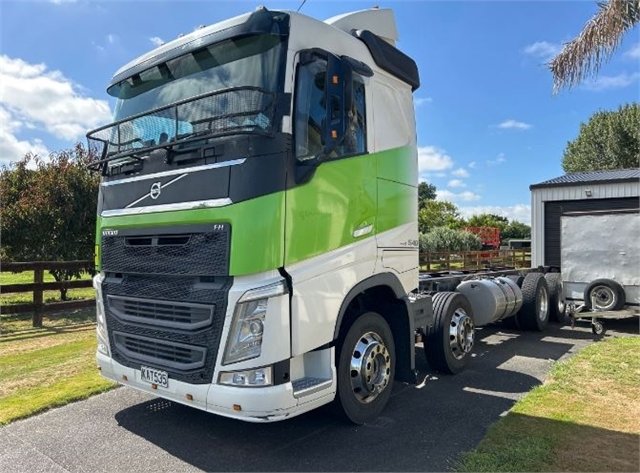 2016 Volvo FH540 8x4 Cab & Chassis