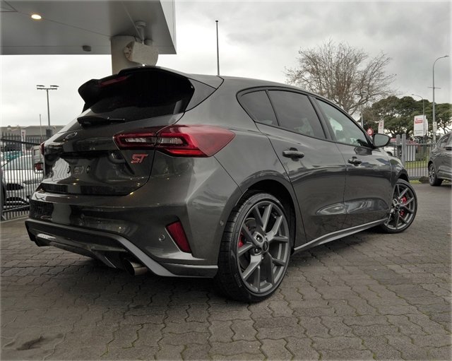 2023 Ford Focus HATCH ST 2.3P 7A