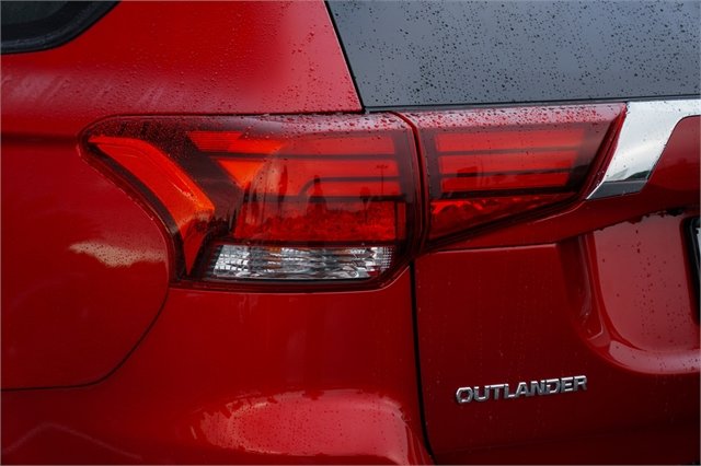 2021 Mitsubishi Outlander LS 2.4 PETROL 7 SEAT SUV