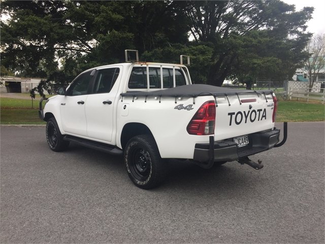 2018 Toyota Hilux SR 4x4 D/C W/S 2.8L AUTO