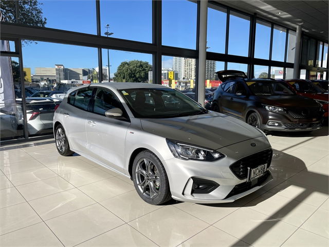 2020 Ford Focus St-Line 1.5P/8At