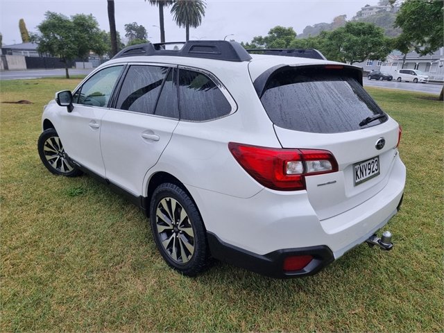 2017 Subaru Outback Premium 2.5P/4Wd