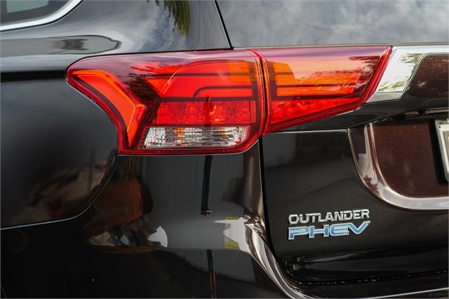 2016 Mitsubishi Outlander Phev