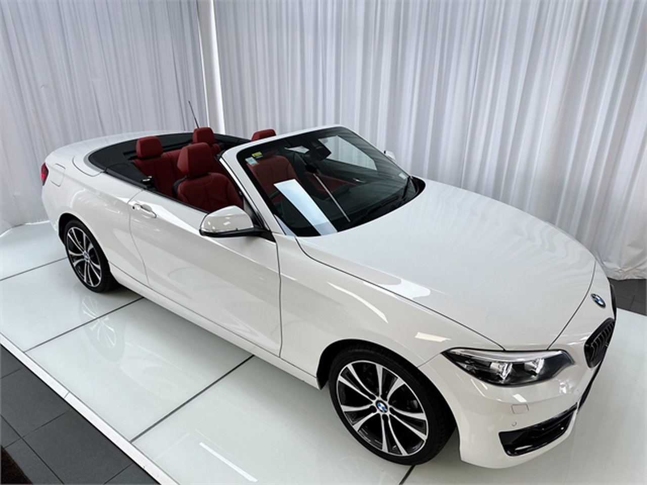 2021 BMW 218i Convertible Lifestyle Edition