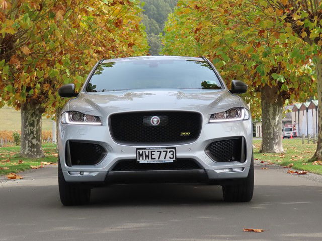 2019 Jaguar F-Pace 300 Sport