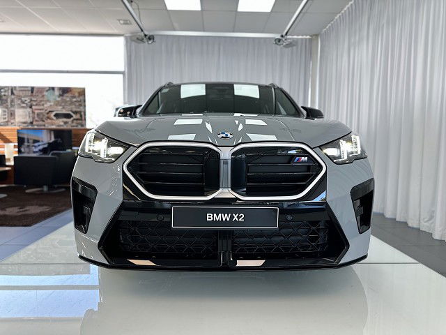 2025 BMW X2 M35i M Performance