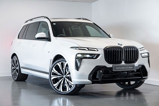 2024 BMW X7 xDrive40d M Sport Pro + Luxury