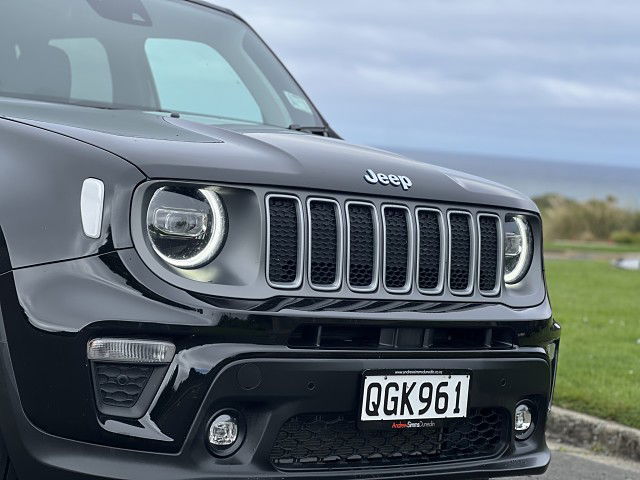 2023 Jeep Renegade Limited Phev
