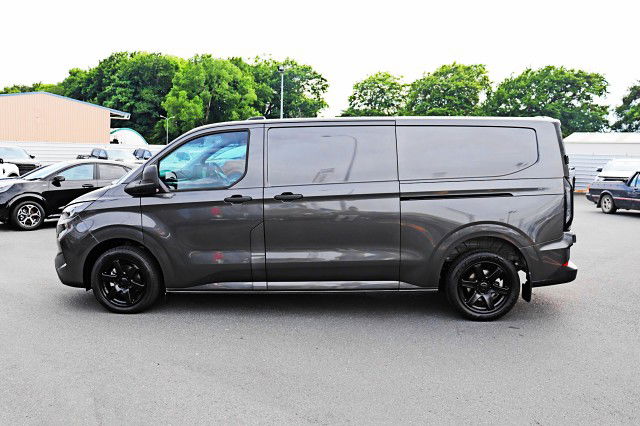 2024 Ford Transit Custom 320L 2.0L