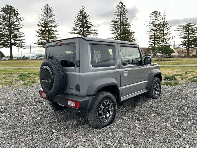 2025 Suzuki Jimny Sierra 1.5P