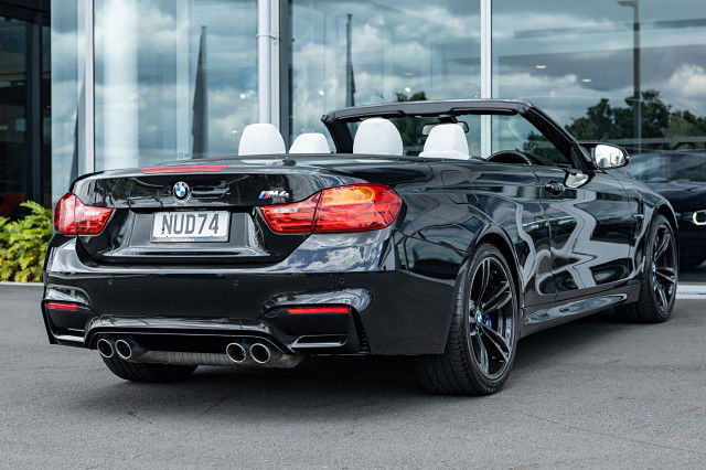 2015 BMW M4 M SeriesConvertible 3.0P