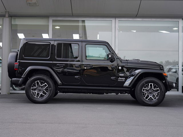 2025 Jeep Wrangler JL  Overland 2.0P 4WD 4Dr Wagon