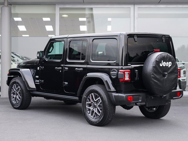 2025 Jeep Wrangler JL  Overland 2.0P 4WD 4Dr Wagon