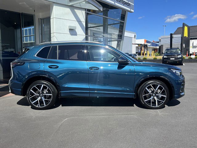 2025 Volkswagen Tiguan R-LINE 4MOTION 195kW