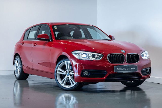 2015 BMW 125i Hatchback Sport Line