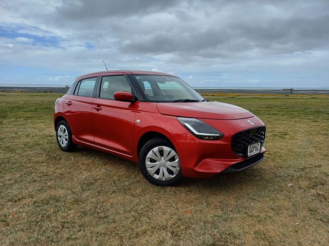 2025 Suzuki Swift GLSC Hybrid