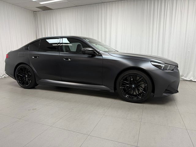 2024 BMW M5 82FK Sedan