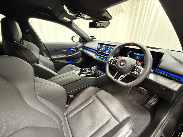 2024 BMW M5 82FK Sedan