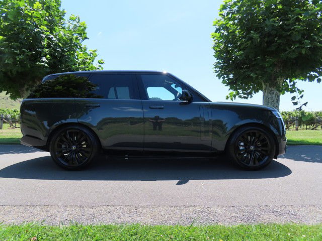 2024 Land Rover Range Rover P550e HSE SWB