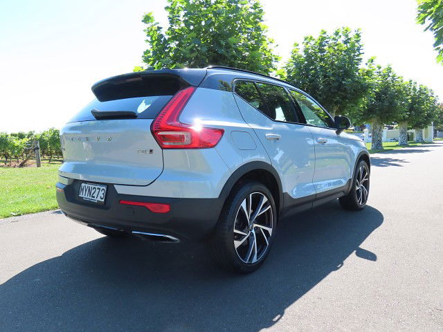 2020 Volvo XC40 T5 AWD R-Design