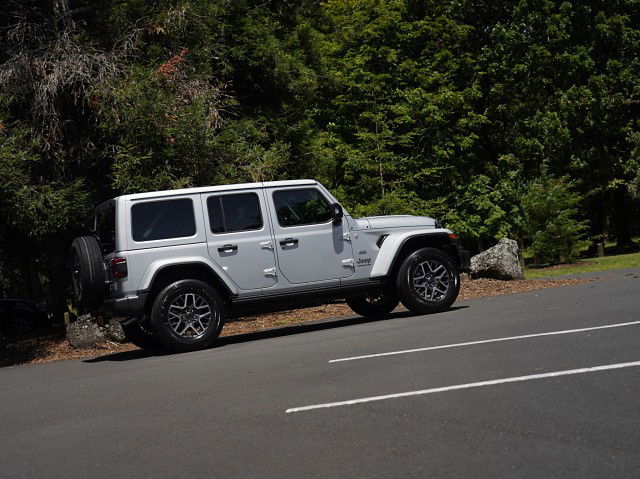 2025 Jeep Wrangler JL  Overland 2.0P 4WD 4Dr Wagon