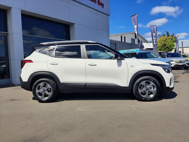 2025 Kia Seltos LX 2.0P