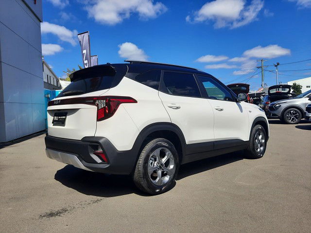 2025 Kia Seltos LX 2.0P