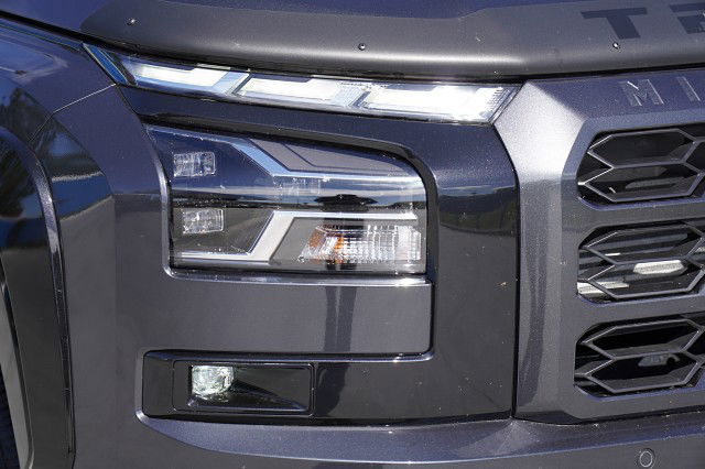 2025 Mitsubishi Triton 2.4D VRX 4WD 6-sp auto