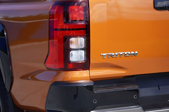2025 Mitsubishi Triton DC WS 2.4D VRX 4WD 6AT