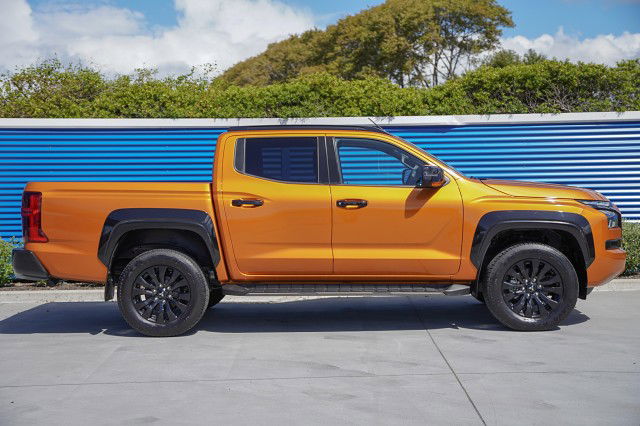 2025 Mitsubishi Triton DC WS 2.4D VRX 4WD 6AT