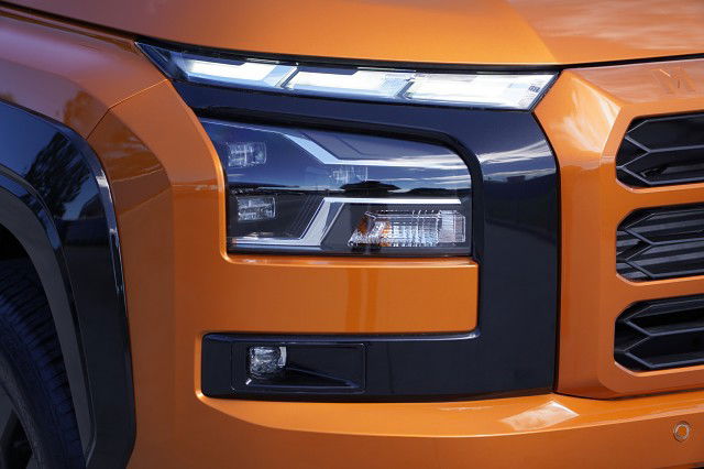 2025 Mitsubishi Triton VRX 4x4 6-sp auto