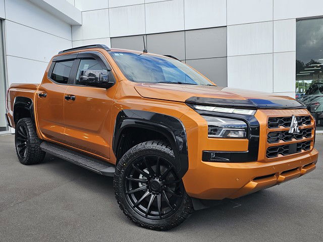 2025 Mitsubishi Triton Dc Vrx 4Wd 6At 2.4Dt