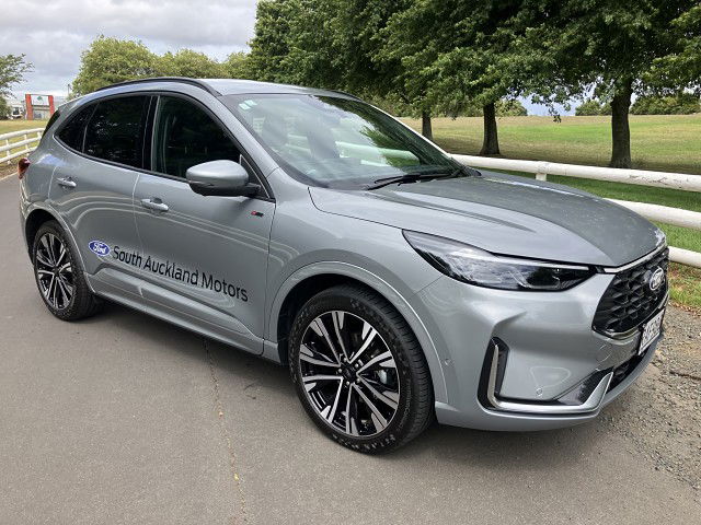 2025 Ford Escape St-Line X Awd FHEV  - Demo